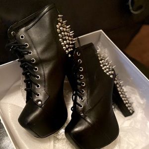 Jeffrey Campbell Black Spike Boots!!😎